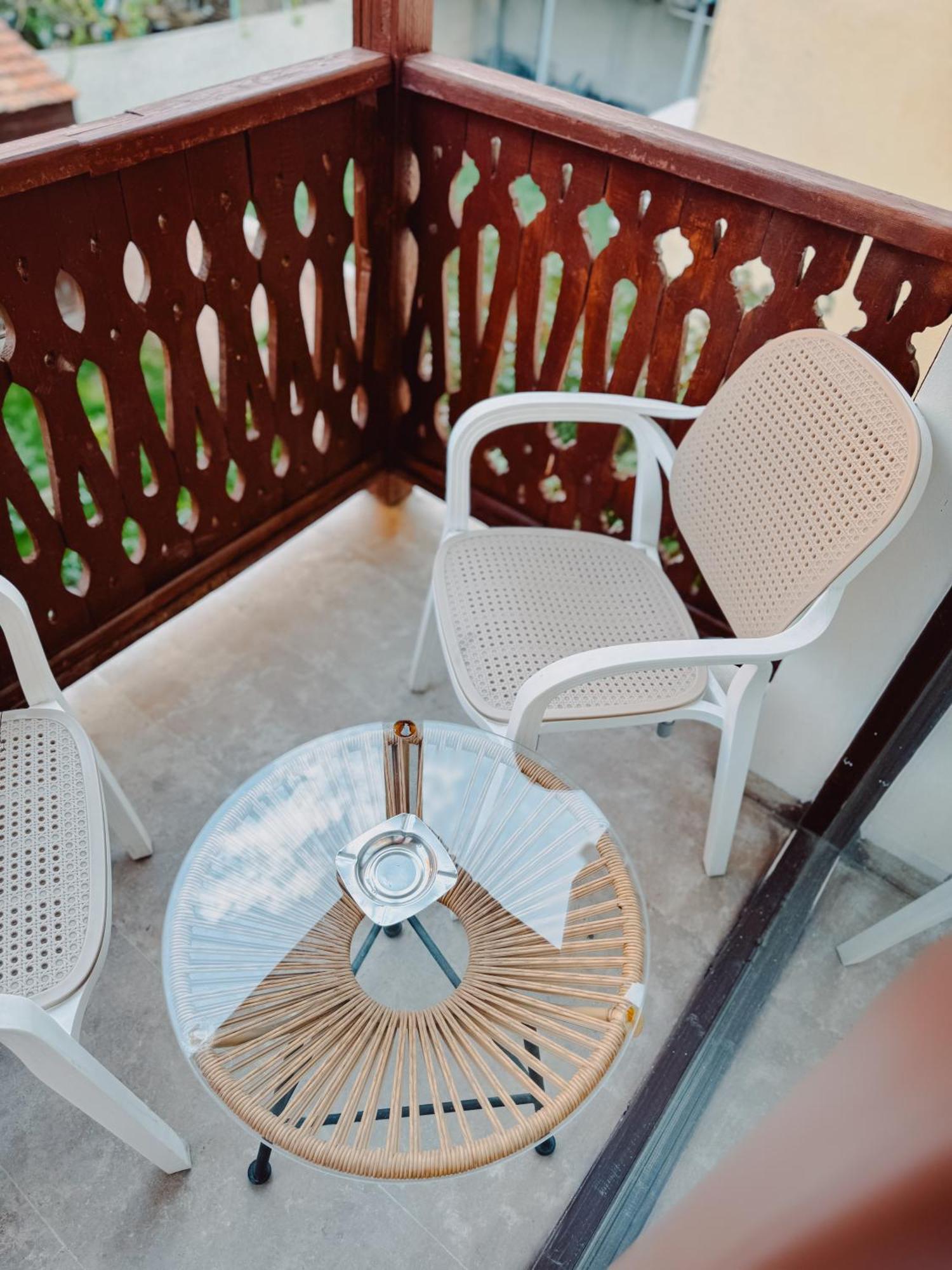 Armenia Hotel Yerevan Exterior photo